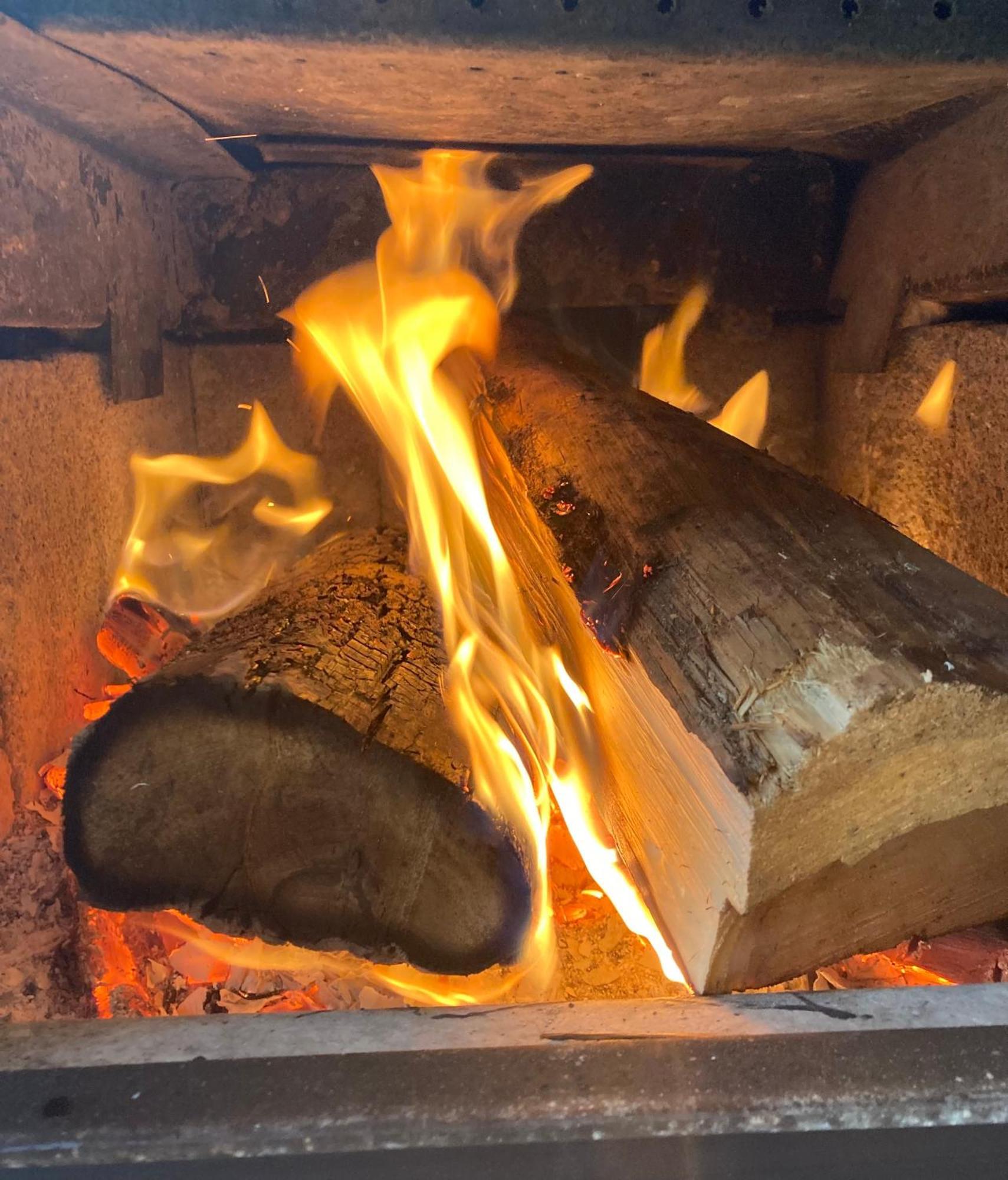 Forest Sweet Retreat Hot Tub & Wood Fired Sauna Ucluelet Exterior foto
